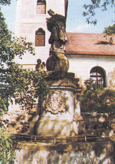 Socha sv.&nbsp;Jana Nepomuckého z&nbsp;roku 1724